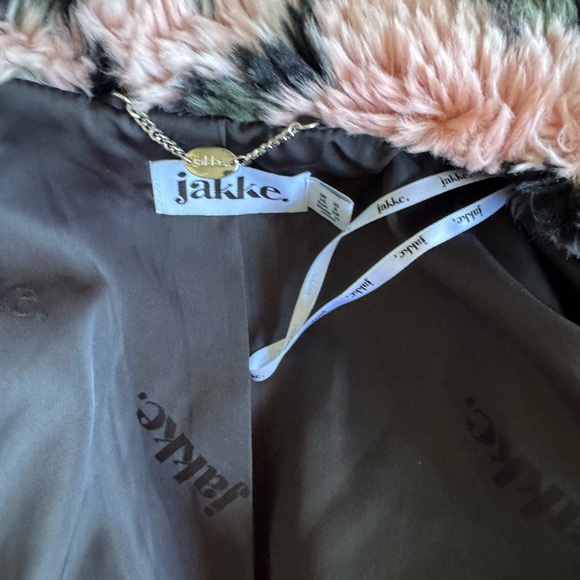 Anthropologie Jakke floral furry fuzzy Tilly Faux Fur Coat size 6/ medium - Picture 9 of 12